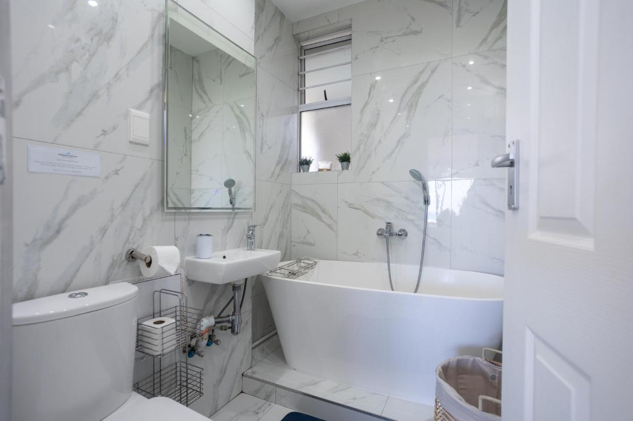 24 Sea Lodge - Sea Viewing Apartment Durban Ngoại thất bức ảnh
