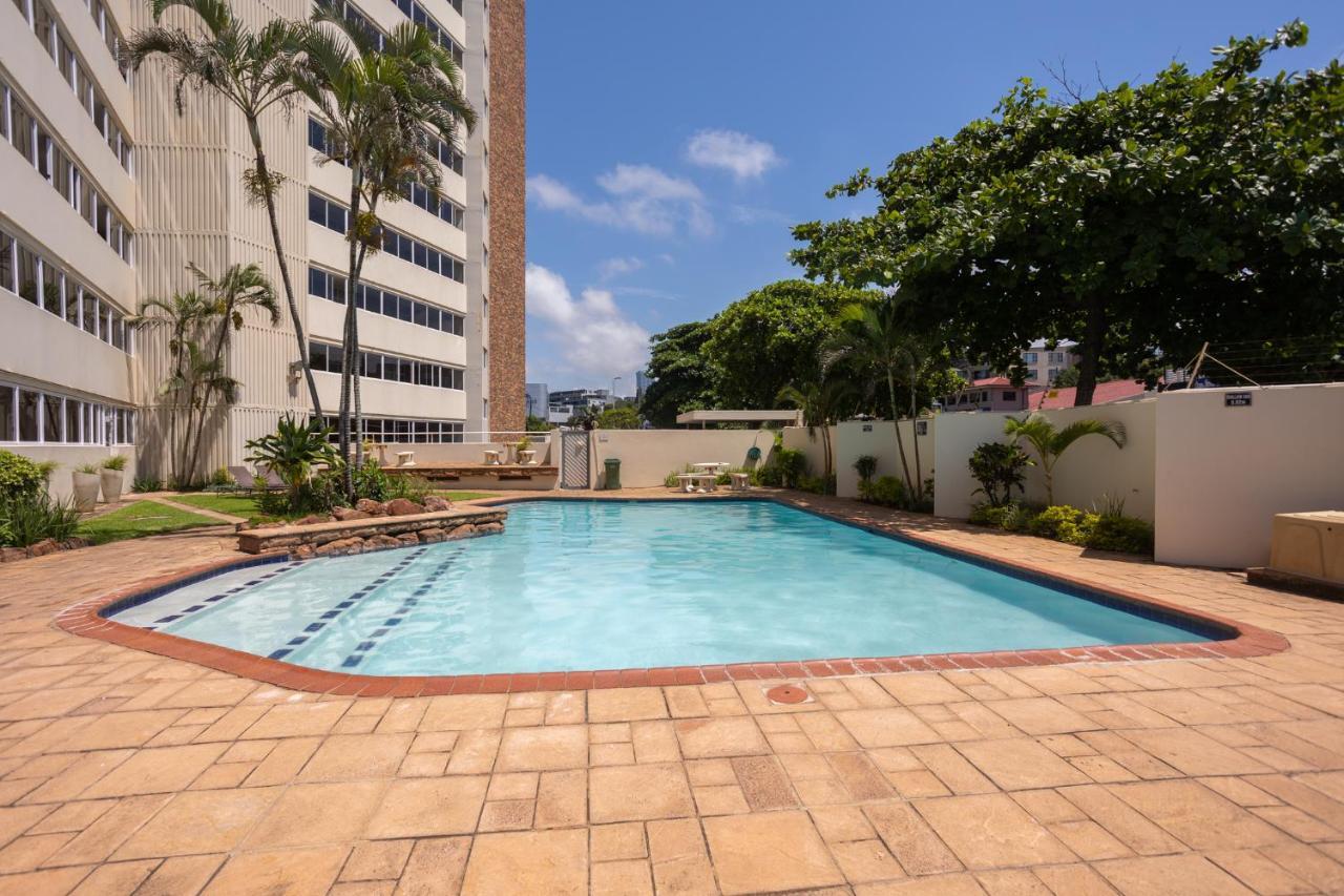 24 Sea Lodge - Sea Viewing Apartment Durban Ngoại thất bức ảnh