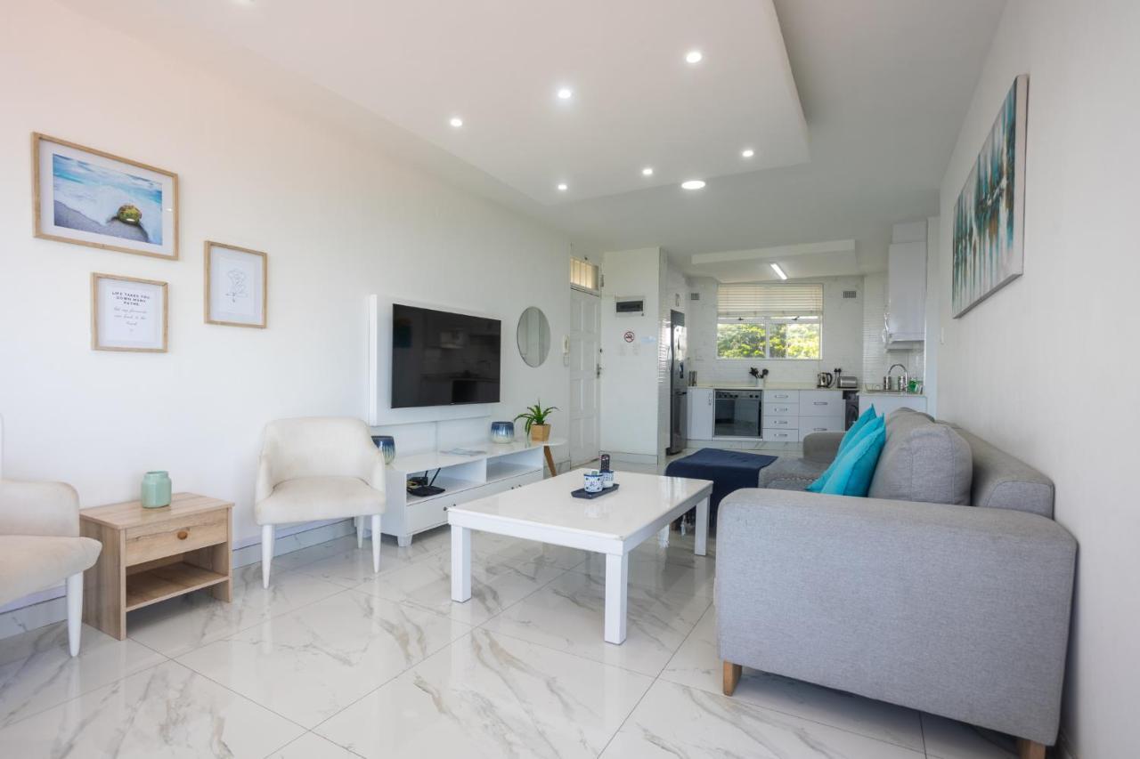 24 Sea Lodge - Sea Viewing Apartment Durban Ngoại thất bức ảnh